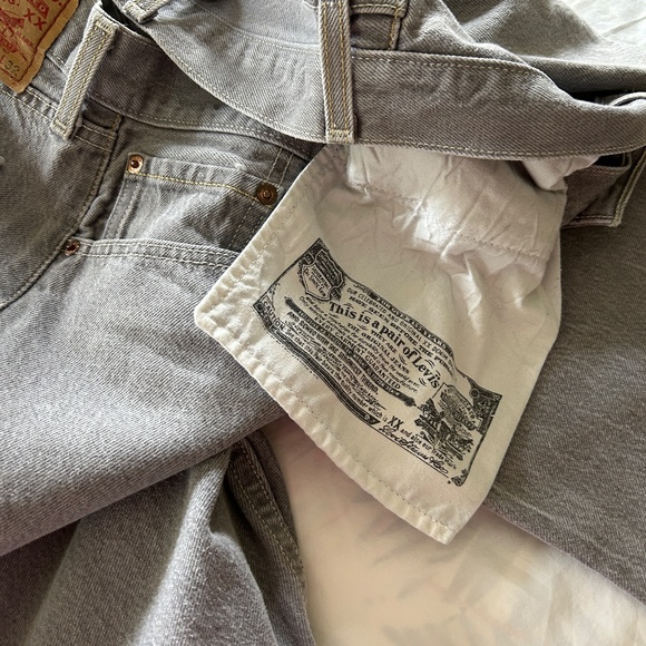 Levi 501's Button fly Gray W44 x L32 - Picture 8 of 13